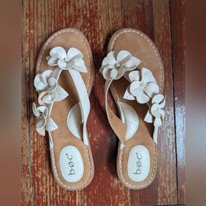 b.o.c. Sandals, White Flowers, Size 9